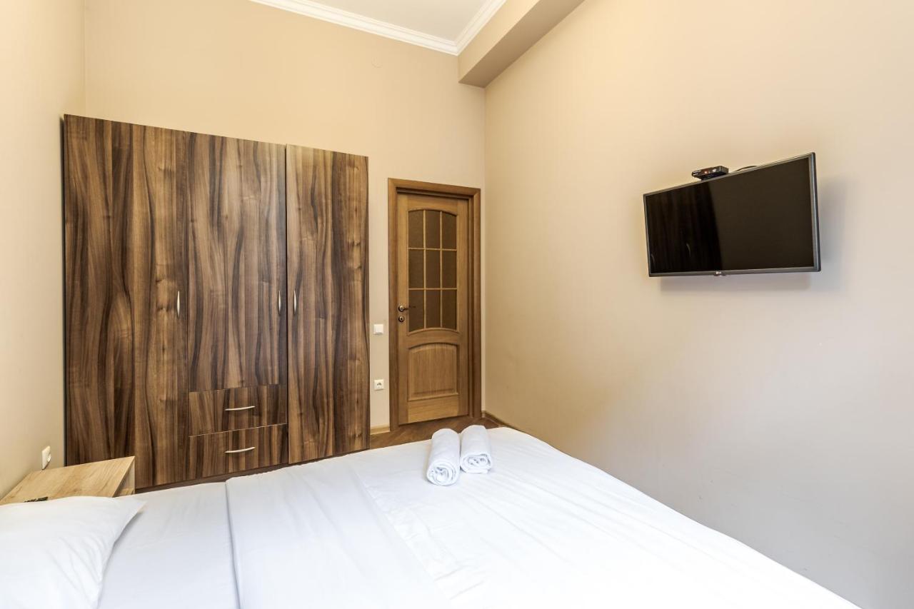 Apartment On Stavropihiiska Street 3 إلفيف المظهر الخارجي الصورة