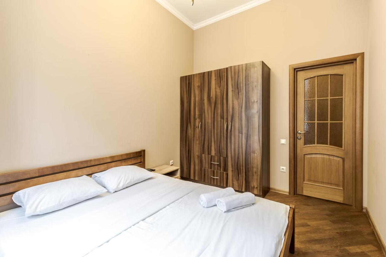 Apartment On Stavropihiiska Street 3 إلفيف المظهر الخارجي الصورة